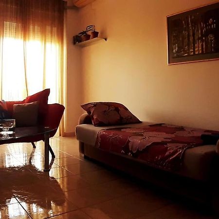 Blue Apartment เทสซาโลนิกิ ภายนอก รูปภาพ